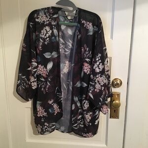 Gray Floral Komono L